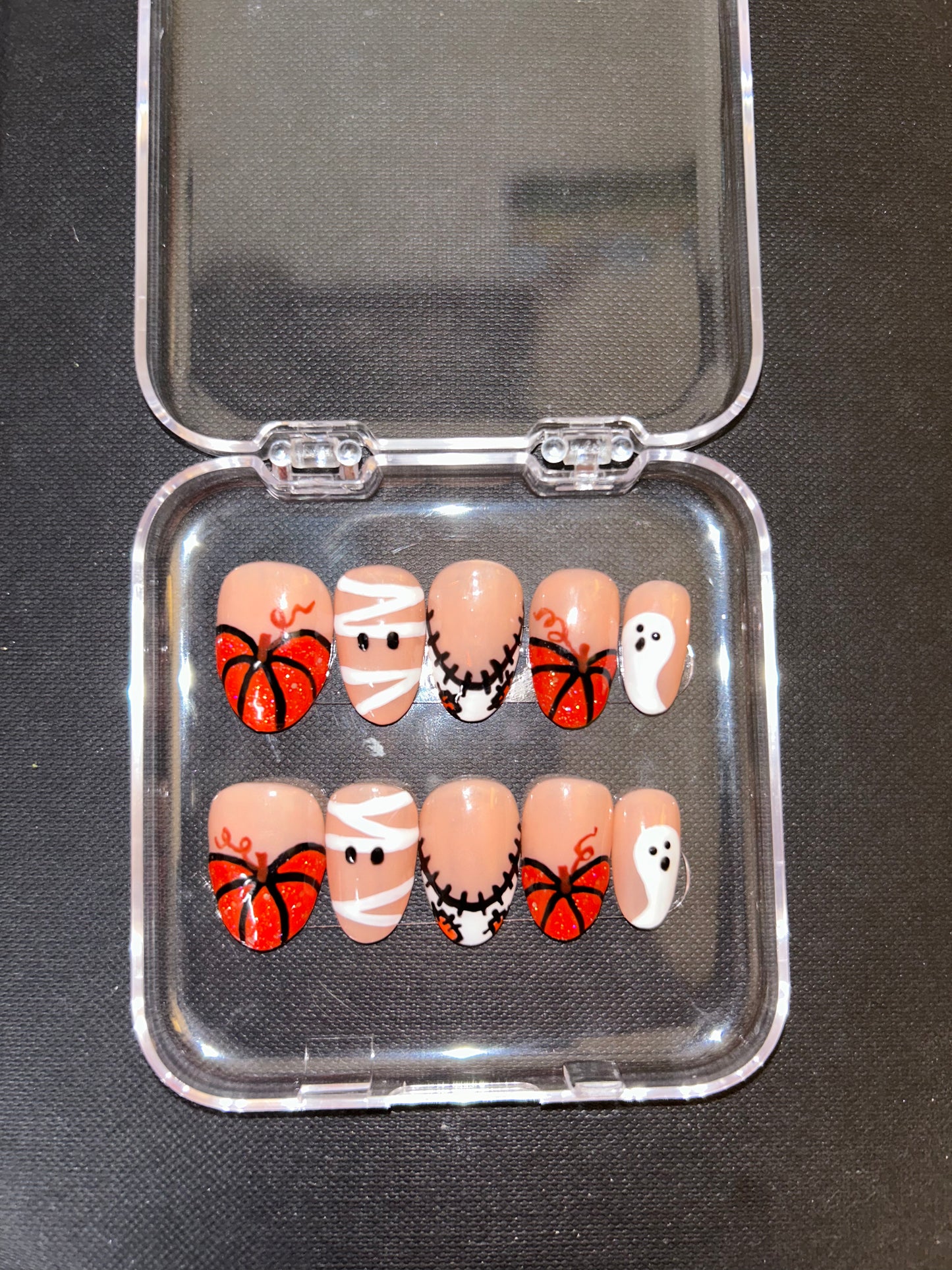 Designs by AmiEZ Nails