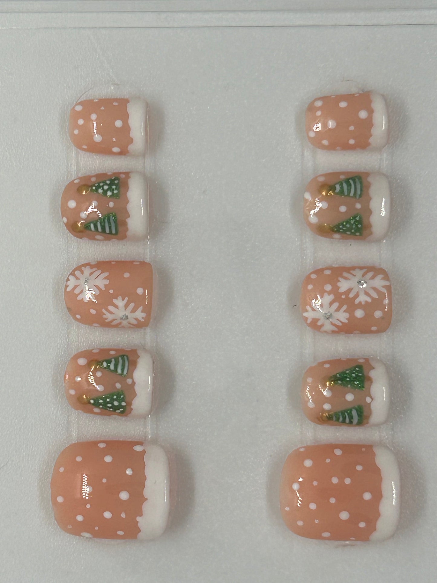Enchanted Winter Glow Gel Nail Set